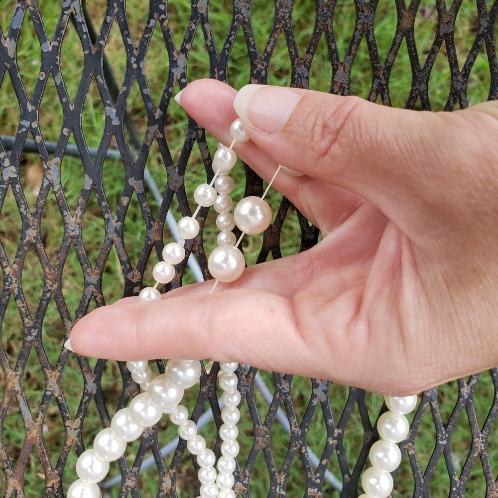 2/$12 Lot of 3 costume necklaces - Picture 10 of 10